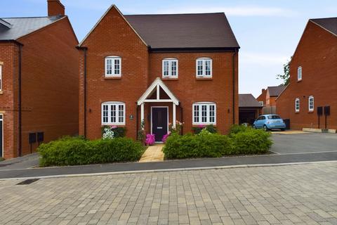 4 bedroom detached house for sale, Ludlow Lane, Towcester, NN12