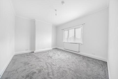 2 bedroom apartment to rent, Vancouver Road Edgware HA8