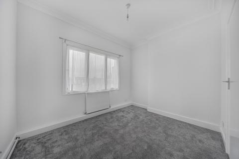 2 bedroom apartment to rent, Vancouver Road Edgware HA8