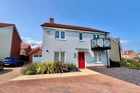 4 bedroom detached house for sale, Skippers Way, Walton on the Naze, CO14