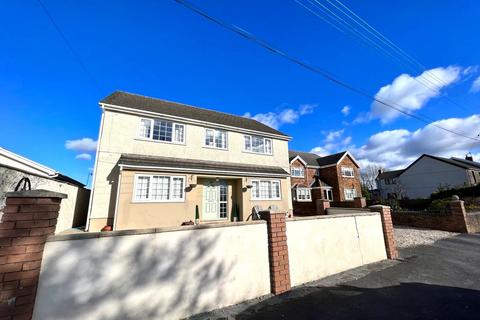 4 bedroom property for sale, Station Road, Llangennech, Llanelli, SA14