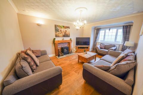 4 bedroom property for sale, Station Road, Llangennech, Llanelli, SA14