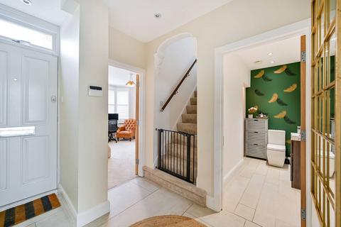 152 Kings Road, Kingston Upon Thames, KT2 5HU