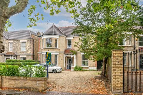 2 bedroom flat for sale, Willesden Lane, Brondesbury Park, London, NW2