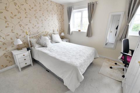 73 Gordon Close, Ashford, TN24 8RG