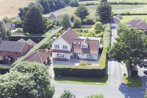 4 bedroom detached house for sale, Townend Road, Walkington