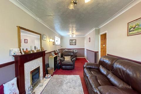 2 bedroom detached bungalow for sale, Lowcliff Walk, Heckmondwike