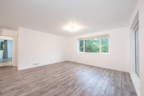 2 bedroom flat to rent, Eastbury Place, Northwood, HA6