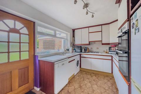 3 bedroom semi-detached bungalow for sale, Apple Close, Birstall