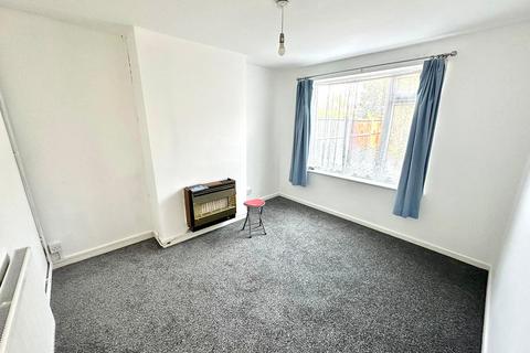 3 bedroom semi-detached house to rent, Durham Road, Wednesbury WS10