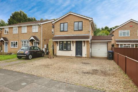 3 bedroom detached house for sale, Wilford Avenue, Wakes Meadow, Northampton, NN3 9UQ