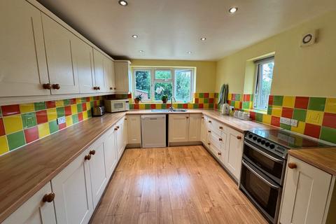 9 Dyson Close, Windsor, SL4 3LZ