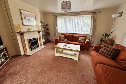 9 Dyson Close, Windsor, SL4 3LZ
