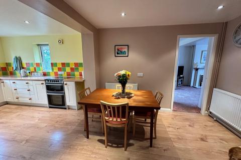 9 Dyson Close, Windsor, SL4 3LZ