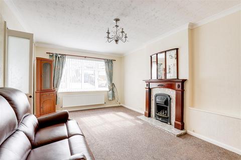 16 Baker Avenue, Arnold, Nottingham, NG5 8FU