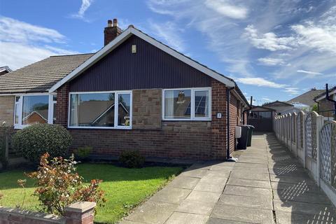 2 bedroom semi-detached bungalow for sale, Sunny Bank Drive, Mirfield WF14