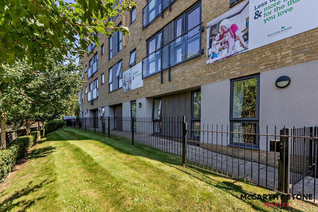 8612511-exterior05-800.jpg