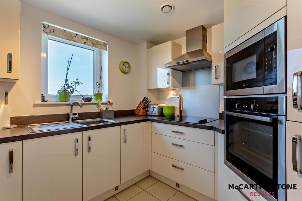 8612511-interior04-800.jpg