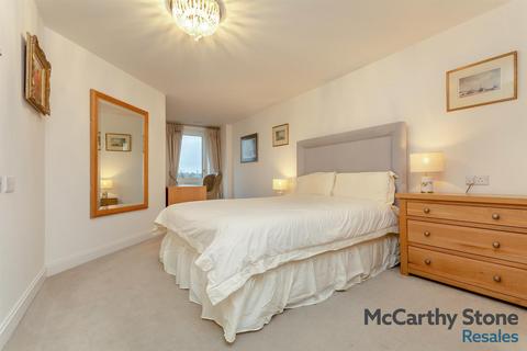 1 bedroom apartment for sale, Edward House, Pegs Lane, Gascoyne Way, Hertford SG13 8FQ