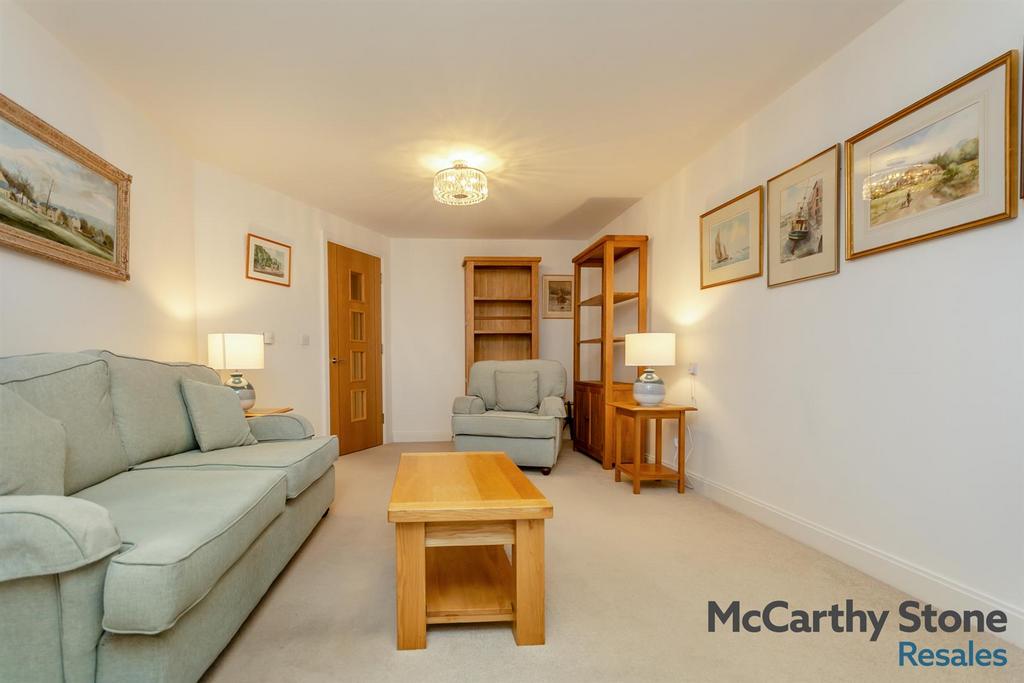 8675993-interior11.jpg