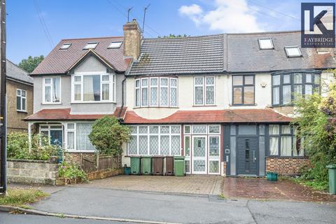 198 Stoneleigh Avenue, Worcester Park, KT4 8YA