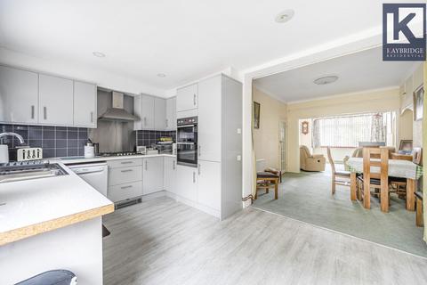 198 Stoneleigh Avenue, Worcester Park, KT4 8YA