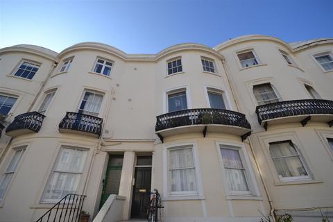 Studio to rent, Lansdowne Place, Hove