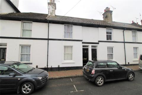 2 bedroom terraced house to rent, Queen Street, Kent TN23