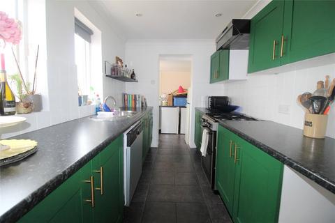 2 bedroom terraced house to rent, Queen Street, Kent TN23