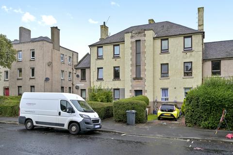 9/4 Craigentinny Road, Edinburgh, EH7 6LY