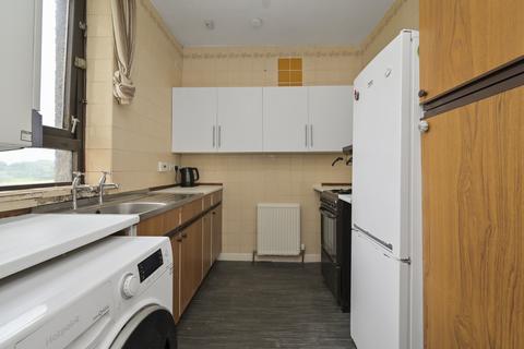 9/4 Craigentinny Road, Edinburgh, EH7 6LY