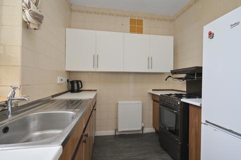 9/4 Craigentinny Road, Edinburgh, EH7 6LY