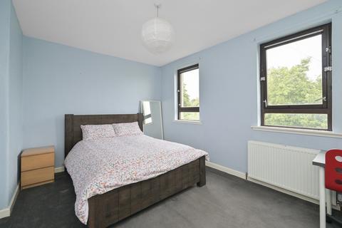 9/4 Craigentinny Road, Edinburgh, EH7 6LY