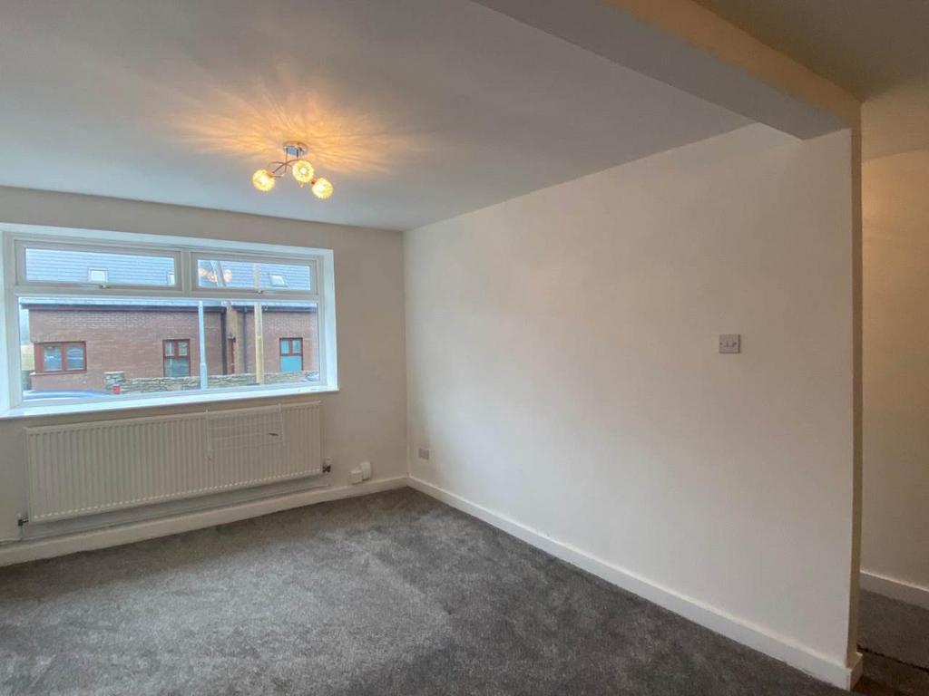 Llantwit Road, Neath, Port Talbot 2 bed house to rent £750 pcm (£173 pw)