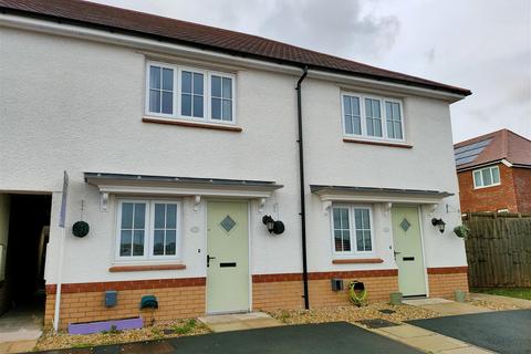 3 bedroom terraced house to rent, Potter Place, Hartford, Northwich