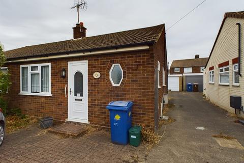 2 bedroom semi-detached bungalow for sale, Canon Close, Stanford-le-Hope, SS17