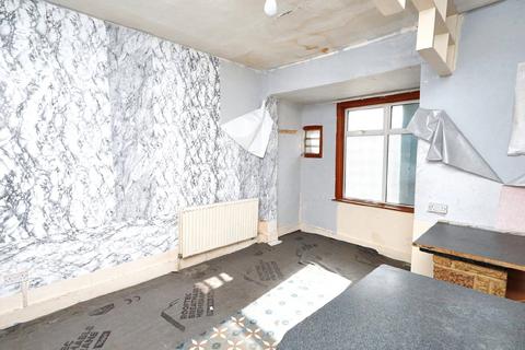 3 bedroom terraced house for sale, 48 Lowbrook Road, Ilford