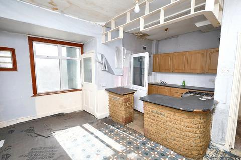 3 bedroom terraced house for sale, 48 Lowbrook Road, Ilford