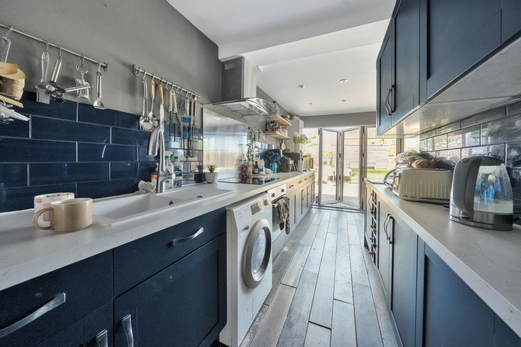 L-shaped Kitchen/Dining Room