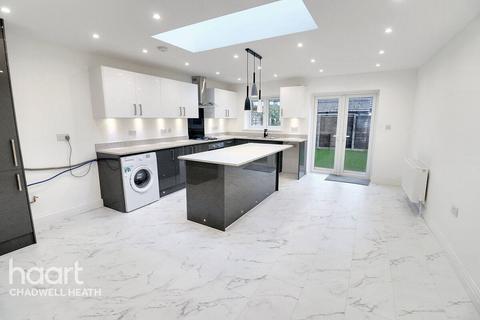 170 Valence Wood Road, Dagenham, RM8 3AH