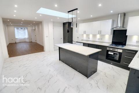 170 Valence Wood Road, Dagenham, RM8 3AH
