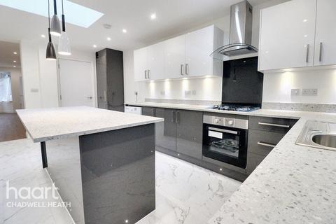 170 Valence Wood Road, Dagenham, RM8 3AH