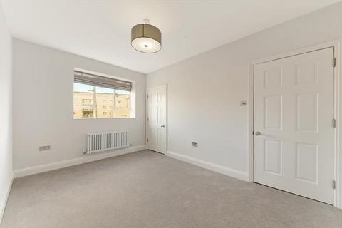 2 bedroom flat to rent, 49 Trinity Church Square, Southwark, London, SE1