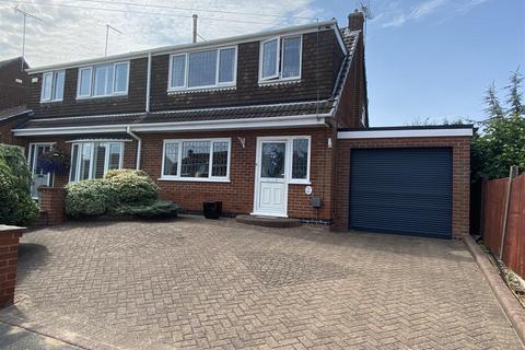 3 bedroom semi-detached house for sale, Clifton Close, Swadlincote DE11