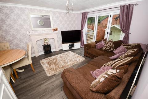 3 bedroom terraced house for sale, Waverdale Way, South Shields