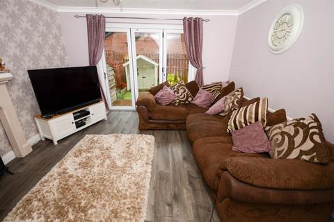 3 bedroom terraced house for sale, Waverdale Way, South Shields