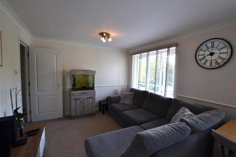 1 bedroom flat to rent, Ellen Drive, Fleet GU51