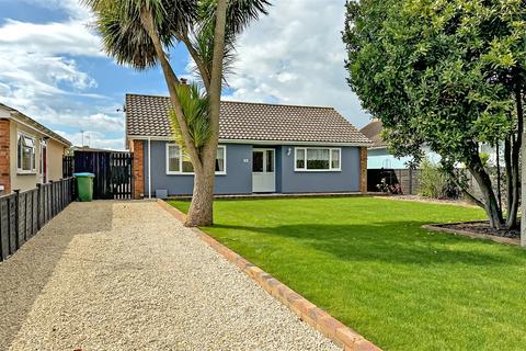 2 bedroom bungalow for sale, Saxon Close, East Preston, Littlehampton, West Sussex