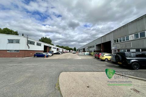 Industrial unit to rent, Farmborough Close, Aylesbury HP20