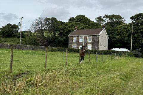 Farm for sale, Eaglesbush, Cimla